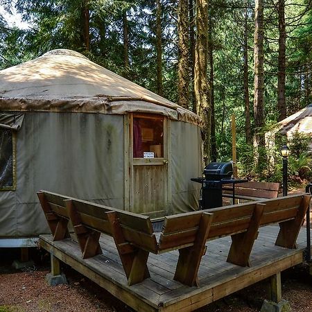 South Jetty Camping Resort Yurt 4 Флоренс Экстерьер фото